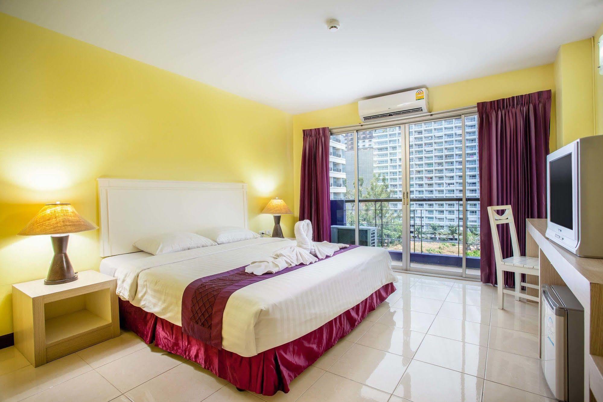 Eastiny residencia Hotel Pattaya Exterior foto